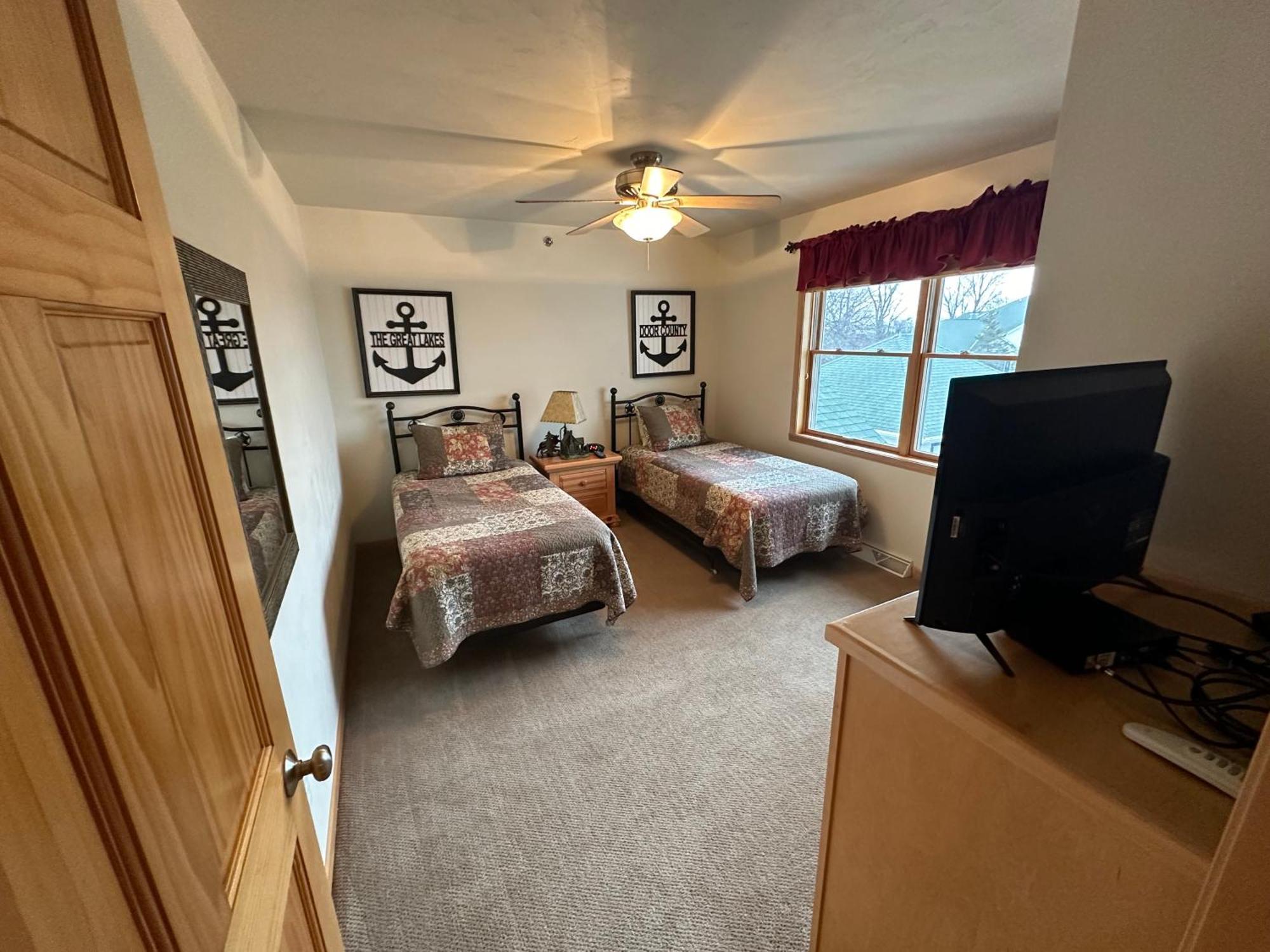Birchwood Lodge Систер-Бэй Экстерьер фото