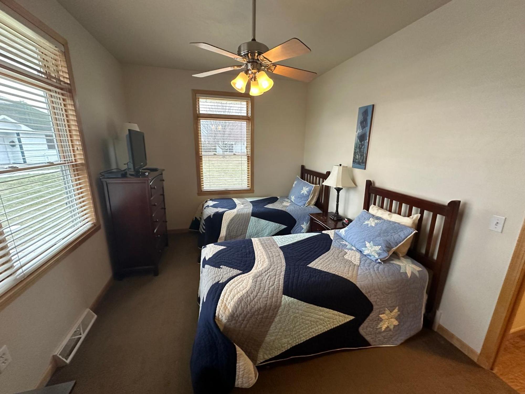 Birchwood Lodge Систер-Бэй Экстерьер фото